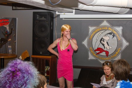 Bild från "Grøtzittning"