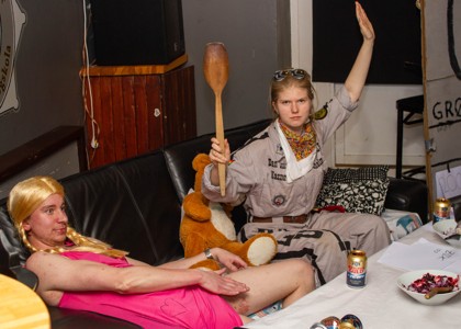 Bild från "Grøtzittning"