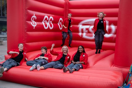 Bild från "Första Dagen"