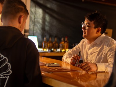 Bild från "Kaffe Konjak Karaoke Pub"