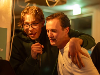 Bild från "Kaffe Konjak Karaoke Pub"