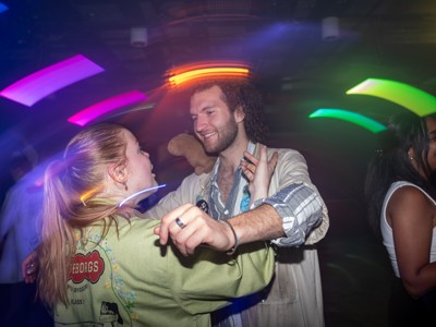 Bild från "TidsrEZan efterzläpp"