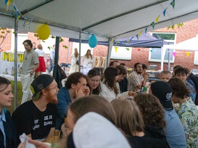 Bild från "DaltonZ Sommarmiddag"