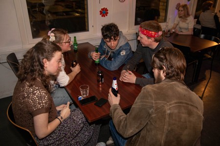 Bild från "Flower-Power Pub"