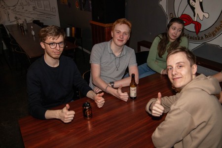 Bild från "Flower-Power Pub"