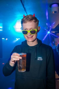 Bild från "TidsrEZan efterzläpp"