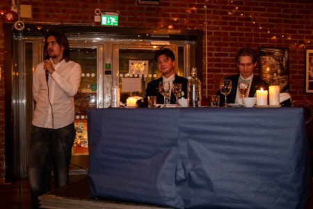 Bild från "Första Zittningen"