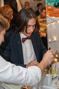 Bild från "Zångbokzzittning"