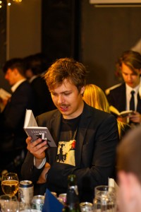 Bild från "Zångbokzzittning"