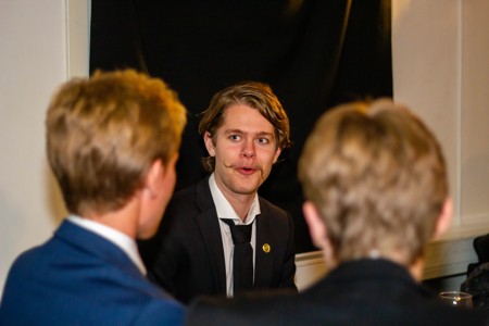 Bild från "Zångbokzzittning"