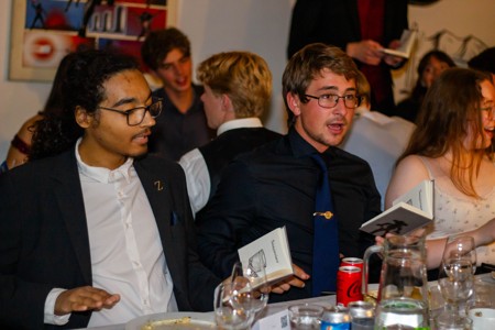 Bild från "Zångbokzzittning"