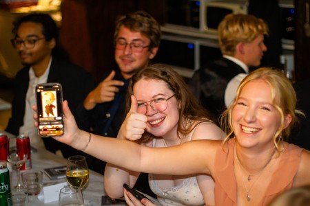 Bild från "Zångbokzzittning"